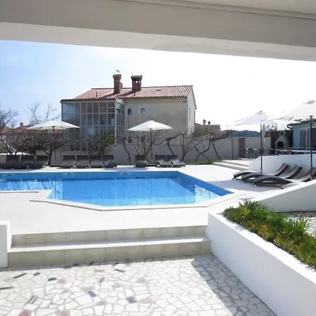 Resindenz Benni 4 Mit Beheitzem Grossem Pool