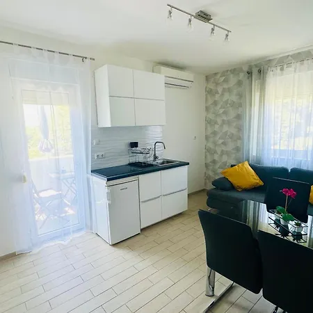 Apartman Resindenz Benni 4 Mit Beheitzem Grossem Pool *