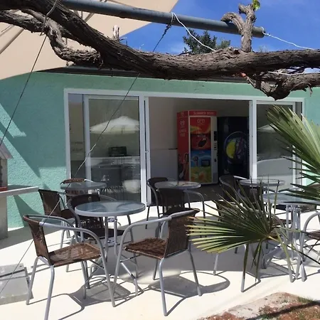 Resindenz Benni 4 Mit Beheitzem Grossem Pool * Medulin