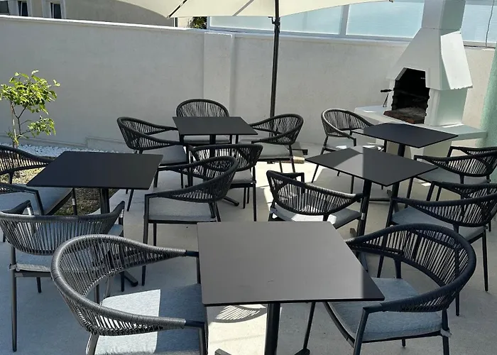 Resindenz Benni 4 Mit Beheitzem Grossem Pool Appartement