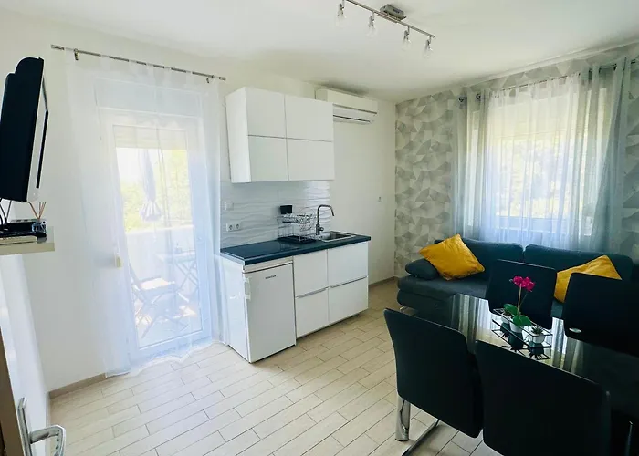 Appartement Resindenz Benni 4 Mit Beheitzem Grossem Pool *