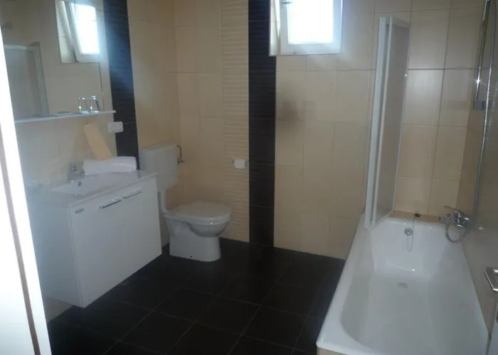 Apartman Resindenz Benni 4 Mit Beheitzem Grossem Pool
