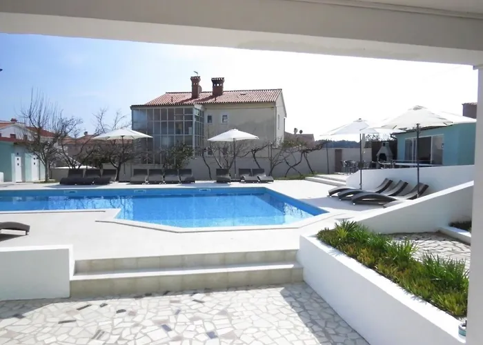 Resindenz Benni 4 Mit Beheitzem Grossem Pool