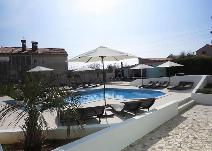 Apartman Resindenz Benni 4 Mit Beheitzem Grossem Pool *